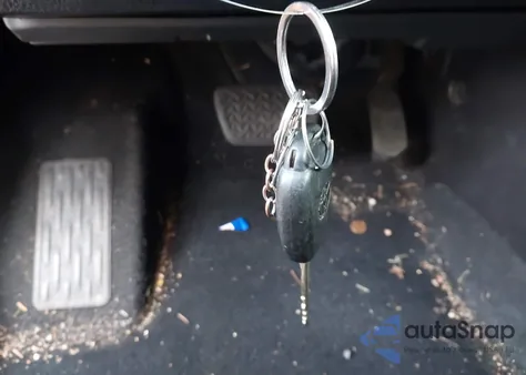 2015 Toyota Highlander Le Plus V6 z USA, uszkodzony, nr VIN 5TDBKRFH9FS118431